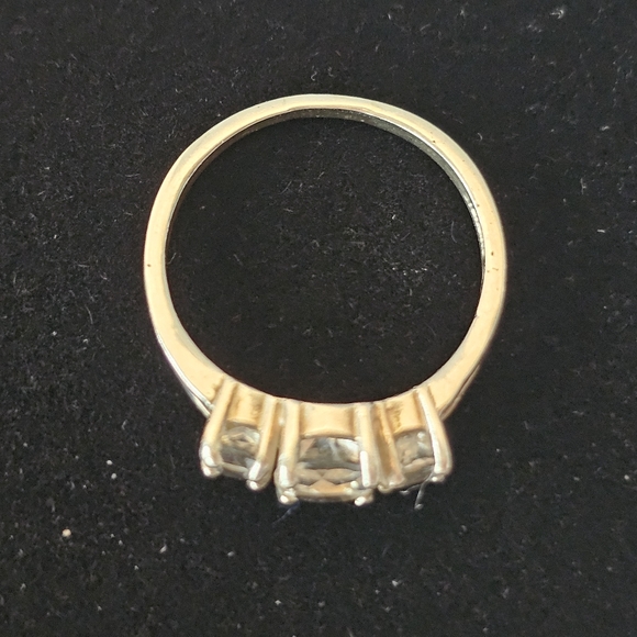 Sterling Silver Past Present Future 3 Clear Stone Engagement Ring sz 9 - Picture 3 of 9